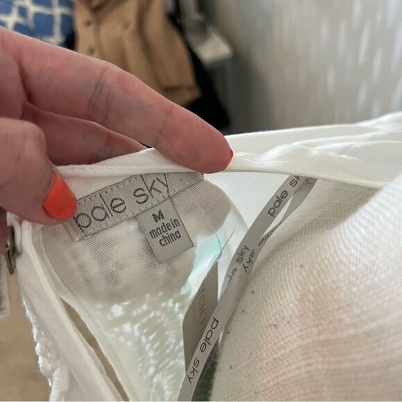 NWT Pale Sky Quin Cap Sleeve Top White Size Medium - Picture 3 of 6